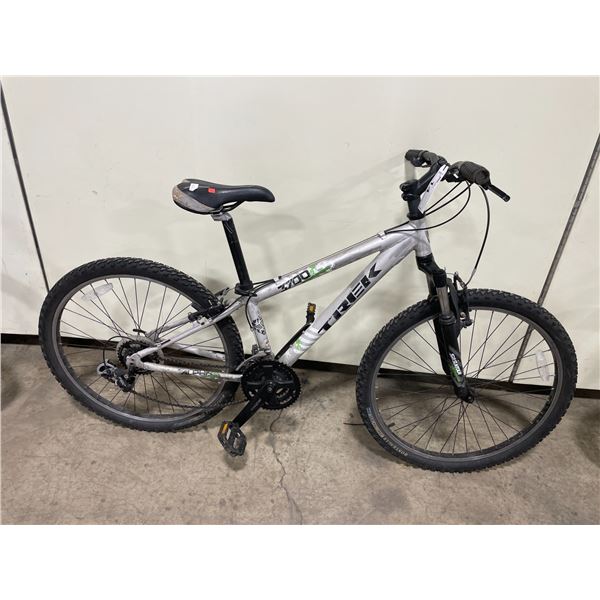TREK 3700 3 SERIES GREY 21 SPEED FRONT SUSPENSION MOUNTAIN BIKE - Able Auctions TREK 3700 3 SERIES GREY 21 SPEED FRONT SUSPENSION MOUNTAIN BIKE - Able Auctions