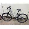 Image 2 : TREK 3700 3 SERIES GREY 21 SPEED FRONT SUSPENSION MOUNTAIN BIKE