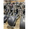 Image 2 : PRECOR EFX COMMERCIAL ELLIPTICAL CROSSTRAINER WITH DIGITAL DISPLAY
