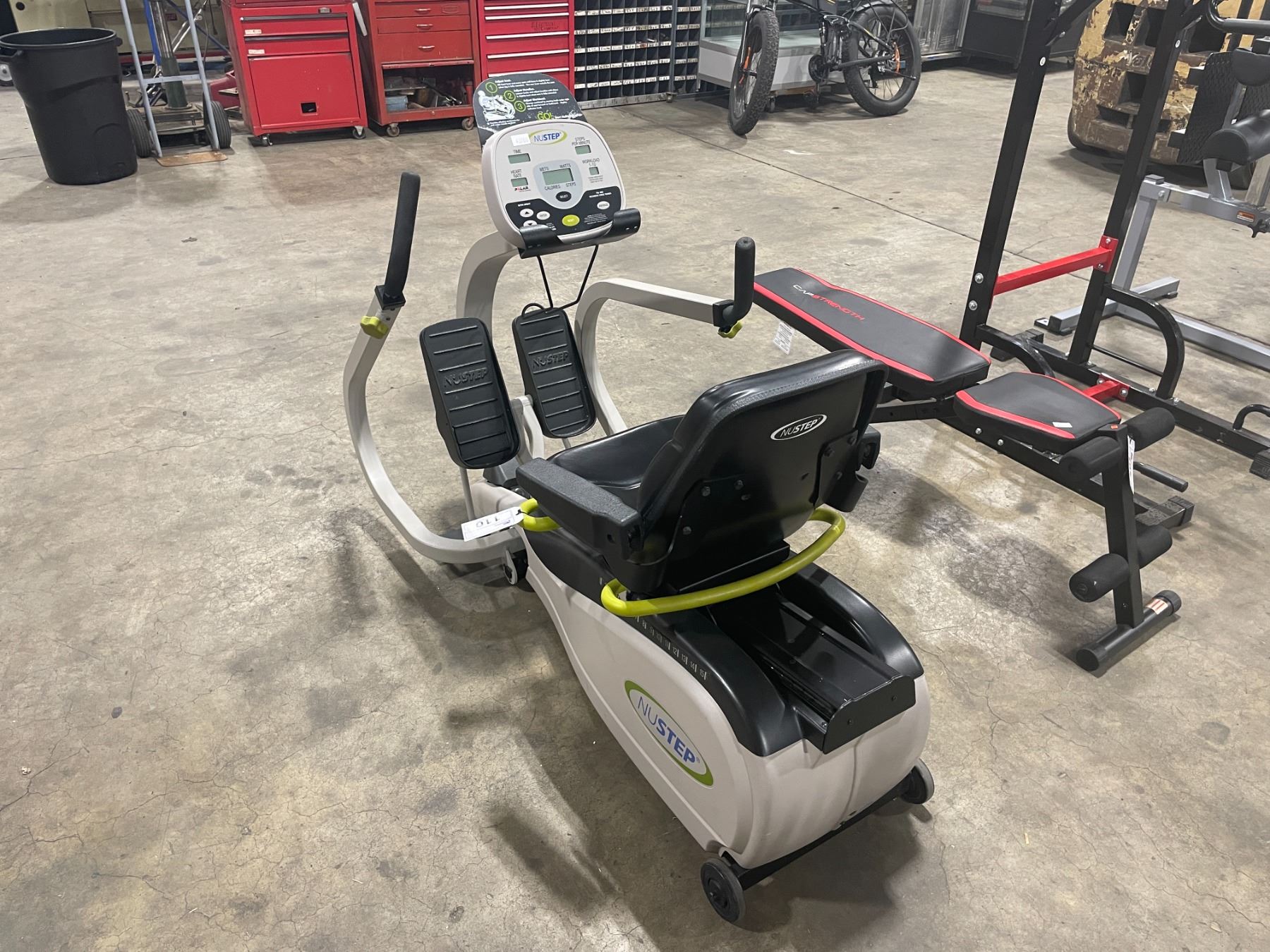 NUSTEP TRS 4000 COMMERCIAL RECUMBENT CROSS TRAINER - Able Auctions