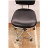 Image 2 : *High Back Shop Chair on Wheels - 41" Tall