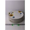 Image 1 : (15) Vintage Floral Dinner Plates