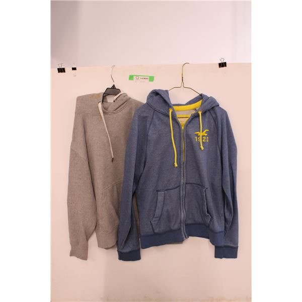 (2) Mens Hoodies - Size Large