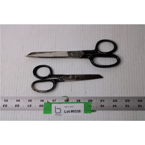 (2) Pairs of Scissors