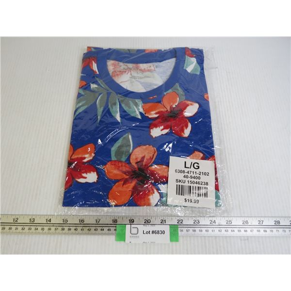 Aeropostale Flowered T-Shirt (size large)