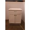 Image 2 : *Bathroom Storage Vanity - 19" x 24" x 33 1/2"