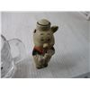 Image 5 : Mini A&W Mug + (2) Vintage Pig Toys