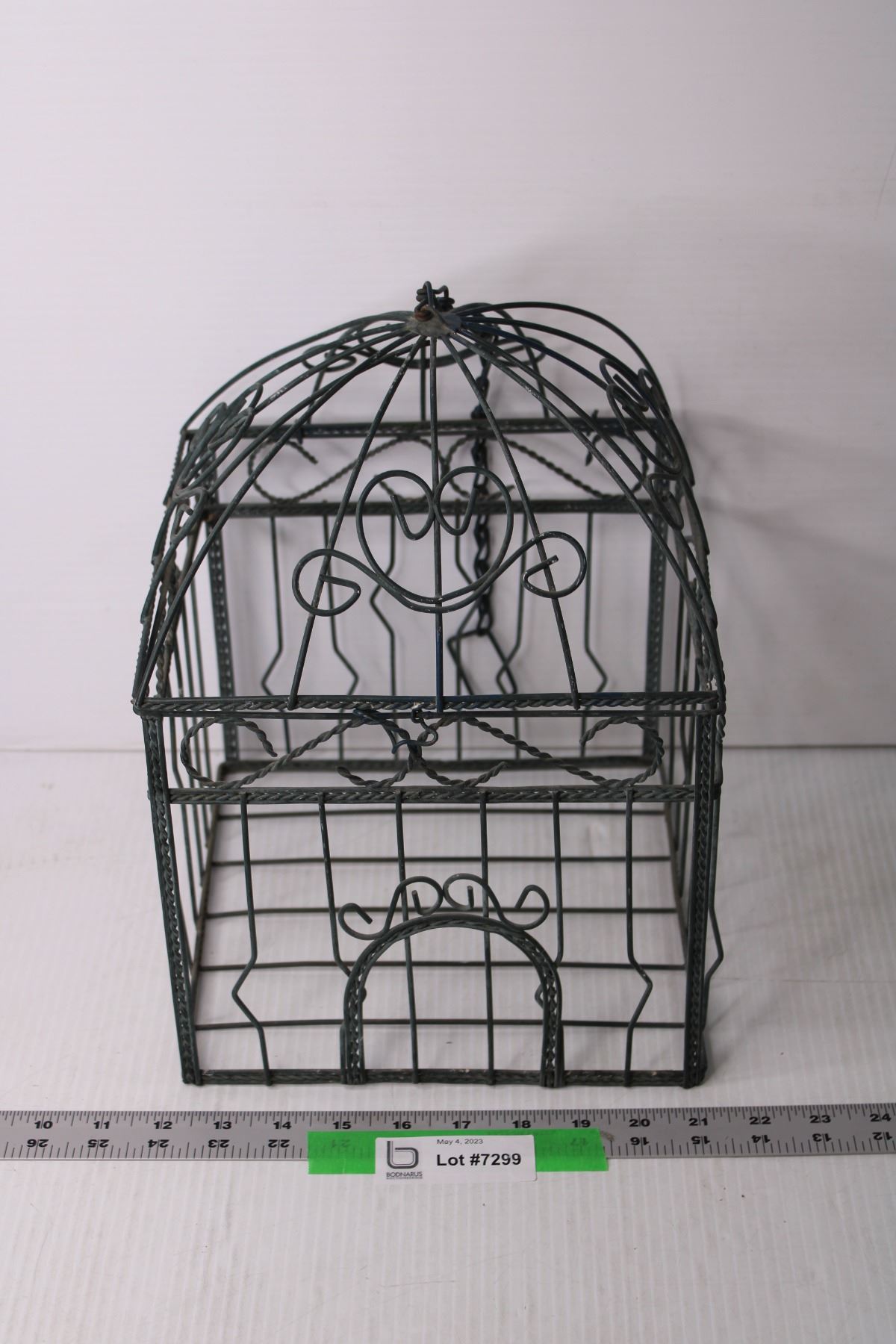 Decorative Metal Wire Box - Bodnarus Auctioneering