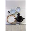 Image 2 : Tea pot and bowl and pot