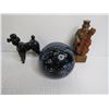 Image 2 : Glass Art Paper Weight - Marble Elephants - Misc. Ornaments