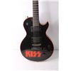 Image 2 : "Kiss," Profile Guitar