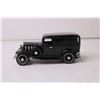 Image 3 : Die Cast Car - 1:32 Scale, 1932 Chevrolet Delivery Sedan