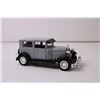 Image 3 : Die Cast Car - 1:32 Scale, 1926 Pontiac Coach