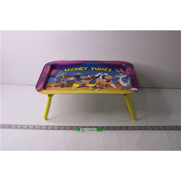 Looney Tunes Serving Tray with Legs