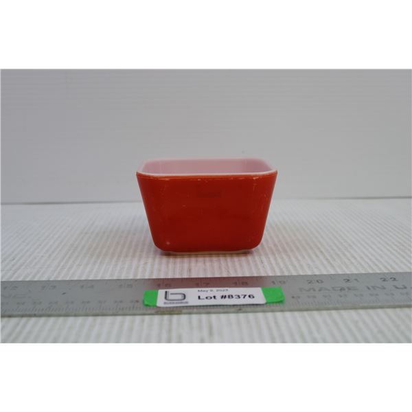 Orange Pyrex little bowl