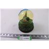 Image 1 : Thomas Kinkade musical chapel snow globe