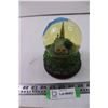 Image 2 : Thomas Kinkade musical chapel snow globe