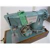 Image 4 : *Vintage Singer Sewing Machine-untested