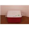 Image 1 : *Rubbermaid Cooler - 21" x 14" x 17"