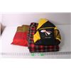 Image 1 : (2) Table Cloths and a Backpack