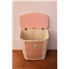 Image 4 : *Vintage Laundry Hamper