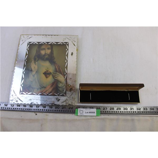 Picture of Jesus+ Empty Necklace case