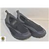 Image 1 : PAIR OF ALTRA BREATHABLE SUMMER WALKING