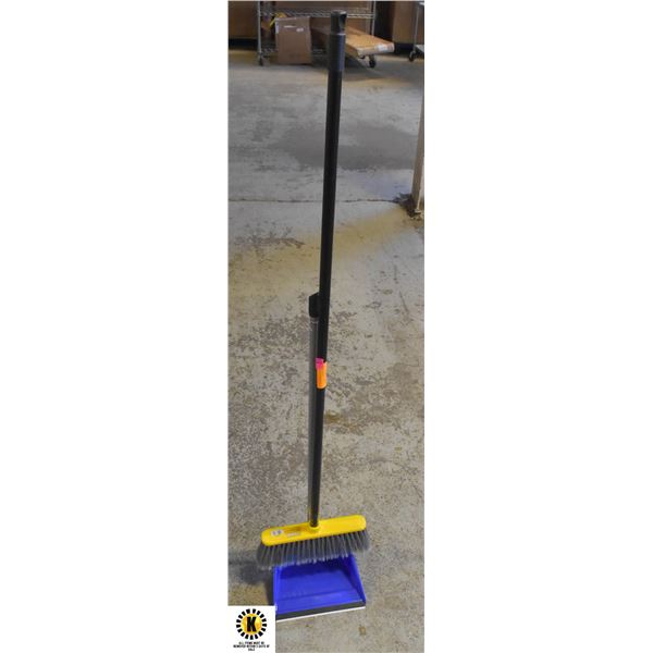 BROOM & DUST PAN