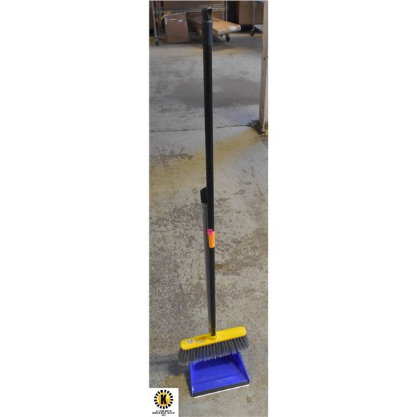 BROOM & DUST PAN