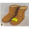 Image 2 : KIDS SIZE 13 WINTER BOOTS
