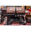 Image 1 : PITBOSS BBQ AND SMOKER