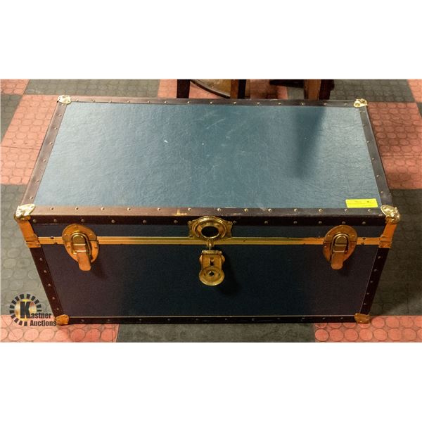 ESTATE STORAGE TRUNK