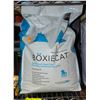 Image 1 : 20LB BAG OF BOXIE CAT CLUMPING CLAY LITTER
