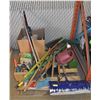 Image 1 : PALLET OF YARD/GARDEN TOOLS & ACCESSORIES