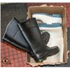 Image 1 : STEEL TOE RUBBER BOOTS BLACK SZ 7 & WHITE SZ 10