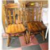 Image 1 : 2 VINTAGE WOOD SIDE CHAIRS TOGETHER-ESTATE