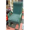 Image 1 : 4 PATIO CHAIRS