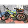 Image 1 : SCHWINN TESLIM 2.4 MOUNTAIN BIKE 24 INCH