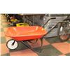 Image 1 : WHEEL BARROW