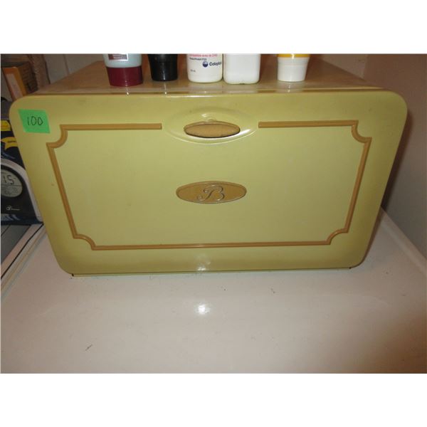 LAUNDRY ROOM:  GOLDEN HARVEST BREAD BOX & 4 PIECE CANNISTER SET