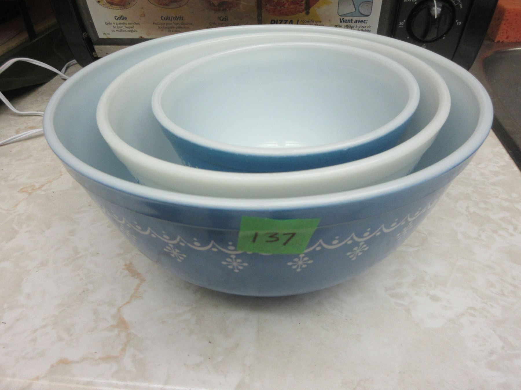 KITCHEN 3 PIECE BLUE & WHITE MIXING BOWL SET