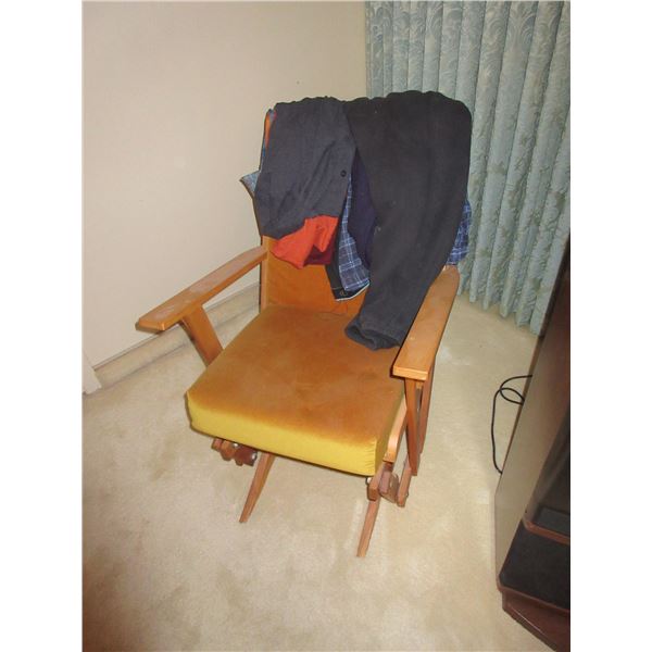 MASTER BEDROOM GLIDER ROCKER
