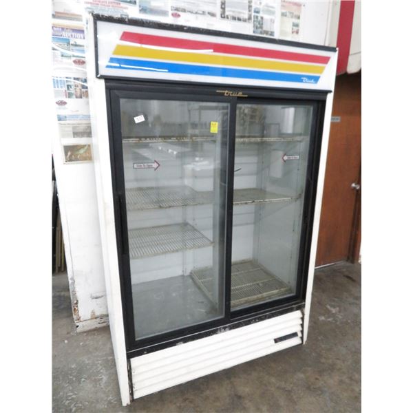 True Double Slide Door Ref. Merchandiser 35°