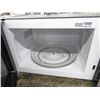 Image 2 : Hamilton Beach S/S Microwave