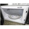 Image 3 : Hamilton Beach S/S Microwave