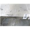 Image 2 : 5' S/S Table w/Undershelf