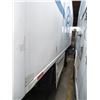 Image 4 : 2003 Intl 4300 SBA 4X2 DT466 DSL 20' Copeland Ref. Box Truck - Runs