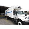 Image 6 : 2002 Intl 4400 SBA 4X2 DT466 Thermo King T680R 20' Ref. Box Truck - Runs & Drives