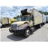 Image 1 : 2003 Intl. 4300 SBA 4X2 DT466 Carrier 20' Ref. Box Truck - Runs