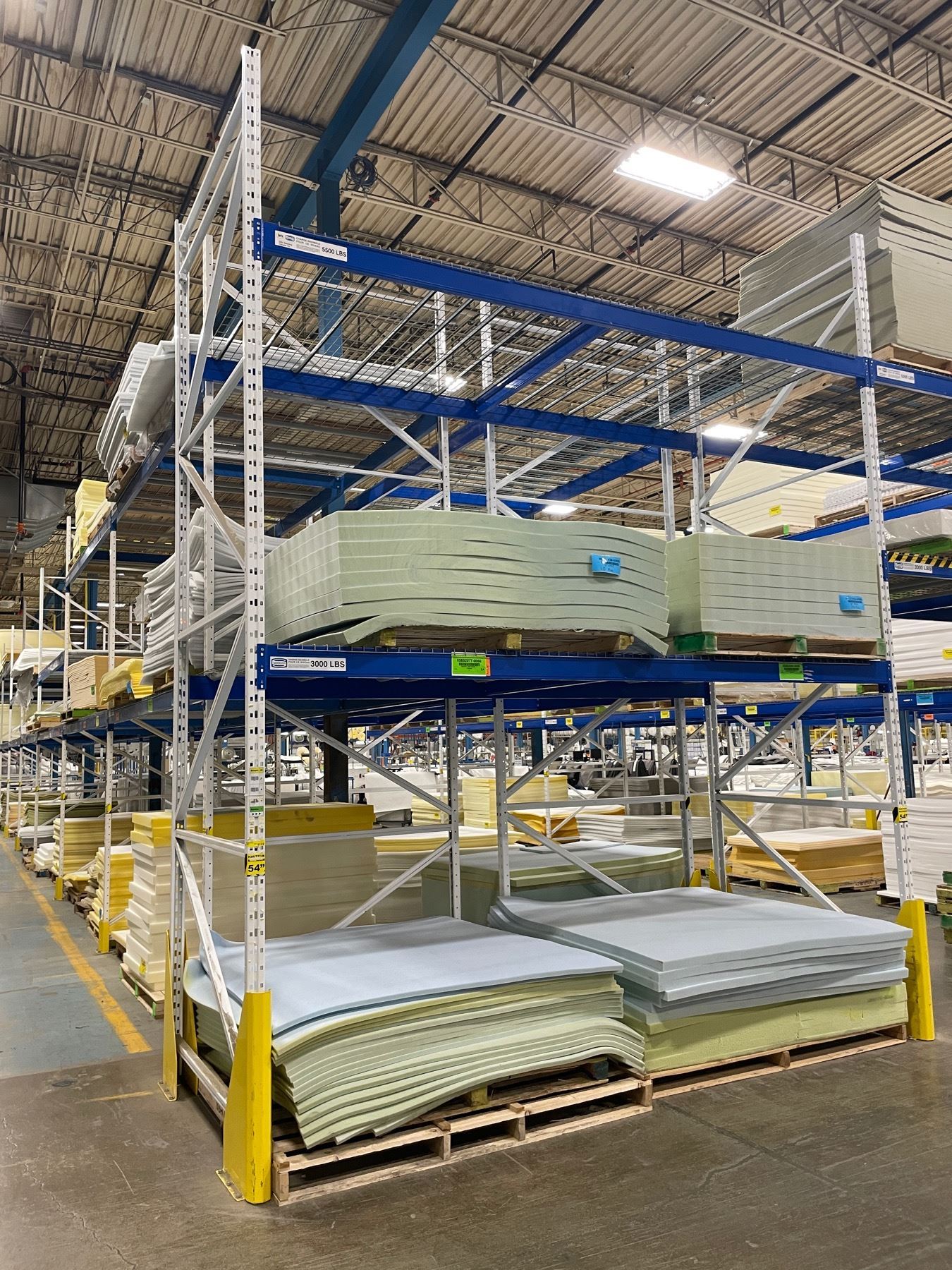 Vertical Upright Racking Warehouse Pallet Racking - 6 Sections - 7 Vertical Uprights (approx ...